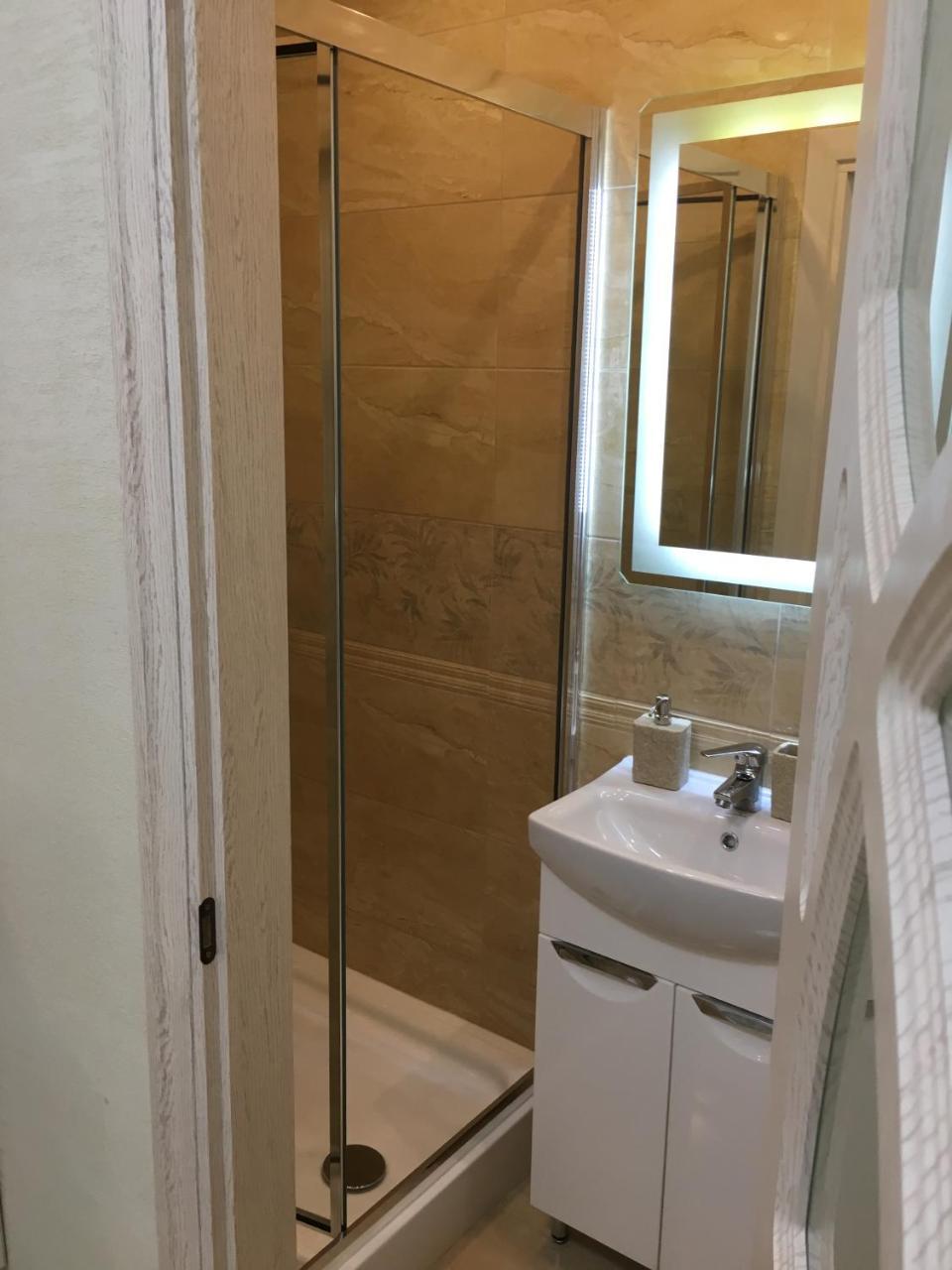 Deluxe Apartment Vesela 5 リヴィウ エクステリア 写真